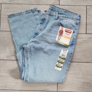 Wrangler Men's Relaxed Jeans in Light Blue